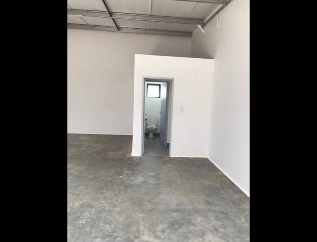 300M² WAREHOUSE TO LET IN GLEN ANIL